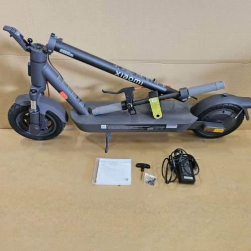 [Outlet Grade A] Xiaomi Mi Electric Scooter 5 Black EU BHR9618GL DO21900532-02